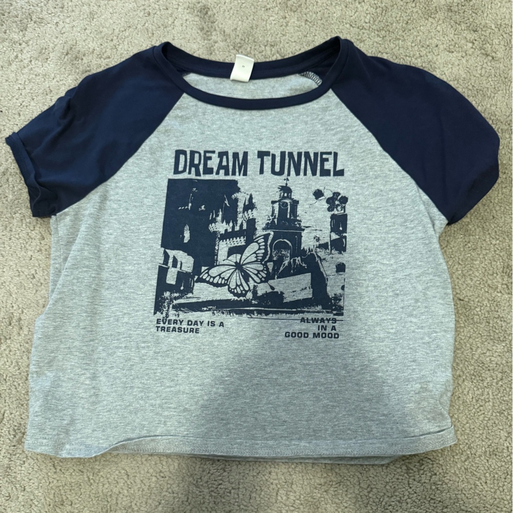 SHEIN Cropped Gray and Navy Tee